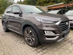 Moon rock grau metallic Gebraucht 2019 Hyundai Tucson Premium SUV | 20.499 € (Fairer Preis)
