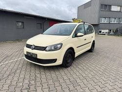Gelb Gebraucht 2011 VW Touran Van / Kleinbus | 2.400 €