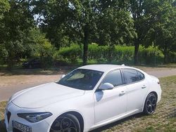 Gebraucht 2018 Alfa Romeo Giulia Super Limousine | 23.000 € (Fairer Preis)