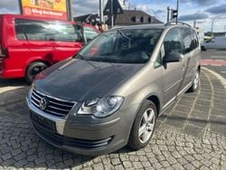 Grau Gebraucht 2008 VW Touran United Van / Kleinbus | 3.999 € (Guter Preis)