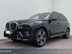 Saphirschwarz metallic Gebraucht 2024 BMW X7 Comfort Edition SUV | 85.319 € (Superpreis)