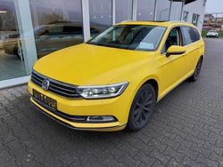 Gelb Gebraucht 2016 VW Passat Highline Kombi | 18.990 € (Fairer Preis)
