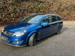 Blau Gebraucht 2008 Opel Astra Kombi | 3.199 € (Fairer Preis)