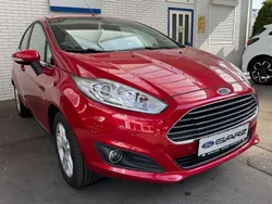 Rot Gebraucht 2017 Ford Fiesta Titanium Kleinwagen | 8.980 € (Guter Preis)