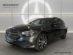 Grau Gebraucht 2021 Mercedes E300 Night Kombi | 30.990 € (Fairer Preis)