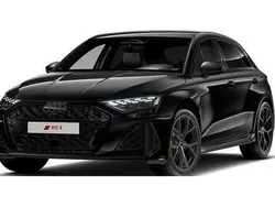Mythosschwarz metallic Neu 2025 Audi RS3 Sportback Sport Kleinwagen | 75.390 € (Etwas zu teuer)