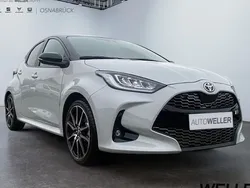 Grau Neu 2025 Toyota Yaris Hybrid Sport Limousine | 30.480 € (Fairer Preis)