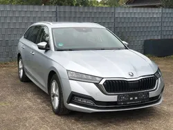 Silber Gebraucht 2020 Skoda Octavia First Edition Kombi | 17.600 € (Fairer Preis)