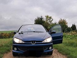 Blau Gebraucht 2006 Peugeot 206 Kleinwagen | 2.000 € (Etwas zu teuer)