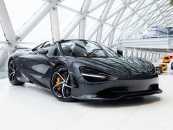 Grau Neu 2025 McLaren 750S Cabrio | 398.949 €
