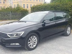 Schwarz Gebraucht 2015 VW Passat Comfortline Kombi | 8.500 € (Fairer Preis)