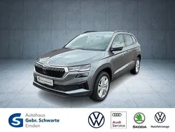Grau Gebraucht 2024 Skoda Karoq Selection SUV | 28.990 € (Superpreis)