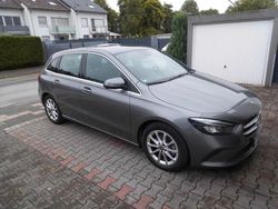 Grau Gebraucht 2020 Mercedes B200 Progressive Van / Kleinbus | 20.900 €