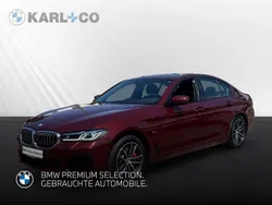 Rot Gebraucht 2022 BMW 530e M Sport Limousine | 36.588 € (Fairer Preis)