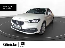 Weiß Gebraucht 2024 Seat Leon Style Limousine | 21.490 € (Guter Preis)