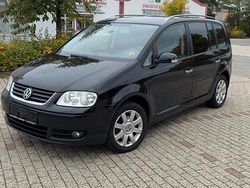 Schwarz Gebraucht 2006 VW Touran Van / Kleinbus | 2.399 € (Fairer Preis)