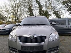 Gelb Gebraucht 2009 Skoda Roomster Van / Kleinbus | 5.500 € (Etwas zu teuer)