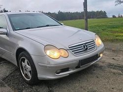 Silber Gebraucht 2003 Mercedes C200 Coupé | 899 €