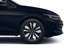 Grenadillschwarz metallic (metallic) Gebraucht 2025 VW Golf VIII Limousine | 24.590 € (Guter Preis)