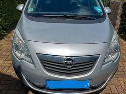 Silber Gebraucht 2012 Opel Meriva Van / Kleinbus | 4.900 € (Guter Preis)