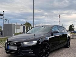 Schwarz Gebraucht 2013 Audi A4 S-Line Kombi | 11.500 €