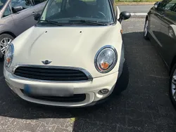 Weiß Gebraucht 2011 Mini ONE Kleinwagen | 1.349 €