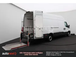 Weiß Gebraucht 2019 Iveco Daily Limousine | 31.523 € (Teuer)