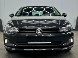 Uranograu Gebraucht 2017 VW Polo Trendline Limousine | 10.990 € (Superpreis)