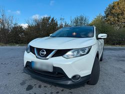 Weiß Gebraucht 2015 Nissan Qashqai SUV | 14.999 € (Teuer)