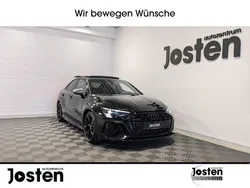 Schwarz (mythosschwarz metallic) Gebraucht 2024 Audi RS3 Sport Kleinwagen | 59.880 € (Guter Preis)