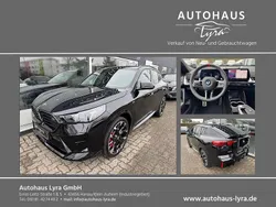 Black sapphire metallic Gebraucht 2025 BMW X2 M Sport SUV | 62.880 € (Teuer)