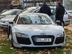 Weiß Gebraucht 2015 Audi R8 Coupé Sport Coupé | 75.000 €