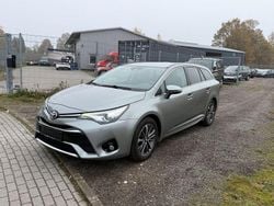 Grau Gebraucht 2017 Toyota Avensis Edition-S Kombi | 9.790 € (Teuer)