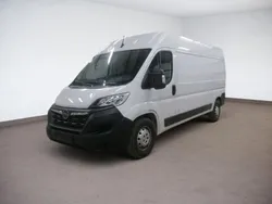 Weiß Gebraucht 2023 Opel Movano Edition Van | 28.190 € (Etwas zu teuer)