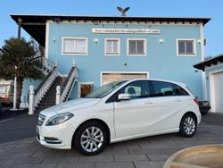 Weiß Gebraucht 2014 Mercedes B200 Van / Kleinbus | 11.999 € (Fairer Preis)