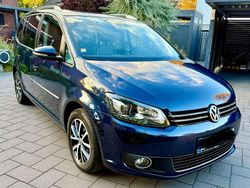 Blau Gebraucht 2012 VW Touran Comfortline Van / Kleinbus | 13.950 €