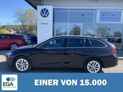 Schwarz metallic Gebraucht 2021 Skoda Octavia Style Kombi | 24.570 € (Fairer Preis)
