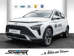 Weiß Gebraucht 2021 Hyundai Bayon Trend SUV | 19.590 € (Teuer)