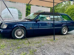 Blau Gebraucht 1995 Mercedes E200 Kombi | 7.800 €