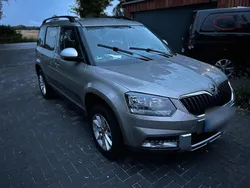 Beige Gebraucht 2015 Skoda Yeti Outdoor Ambition SUV | 11.450 € (Etwas zu teuer)