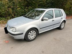 Silber Gebraucht 1998 VW Golf IV Kleinwagen | 1.950 € (Fairer Preis)