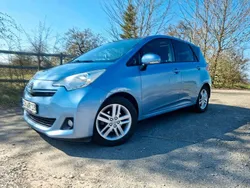 Blau Gebraucht 2011 Toyota Verso-S Life Van / Kleinbus | 7.599 € (Teuer)