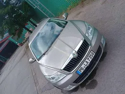 Andere außenfarben Gebraucht 2009 Skoda Octavia Ambiente Kombi | 4.800 € (Teuer)