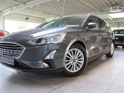 Grau Gebraucht 2019 Ford Focus Limousine | 16.490 € (Etwas zu teuer)