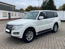 Weiß Gebraucht 2016 Mitsubishi Pajero Instyle SUV | 19.950 € (Superpreis)