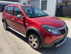 Rot Gebraucht 2010 Dacia Sandero Kleinwagen | 1.599 € (Etwas zu teuer)