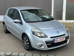 Grau Gebraucht 2011 Renault Clio III Dynamique Limousine | 2.500 € (Guter Preis)