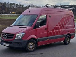 Rot Gebraucht 2018 Mercedes Sprinter Van | 15.800 €