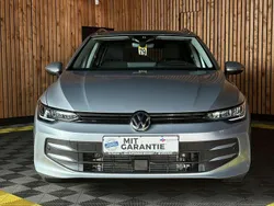 Silber Gebraucht 2025 VW Golf VIII Kombi | 30.990 € (Fairer Preis)
