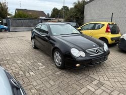 Schwarz Gebraucht 2007 Mercedes C200 Kleinwagen | 1.999 €
